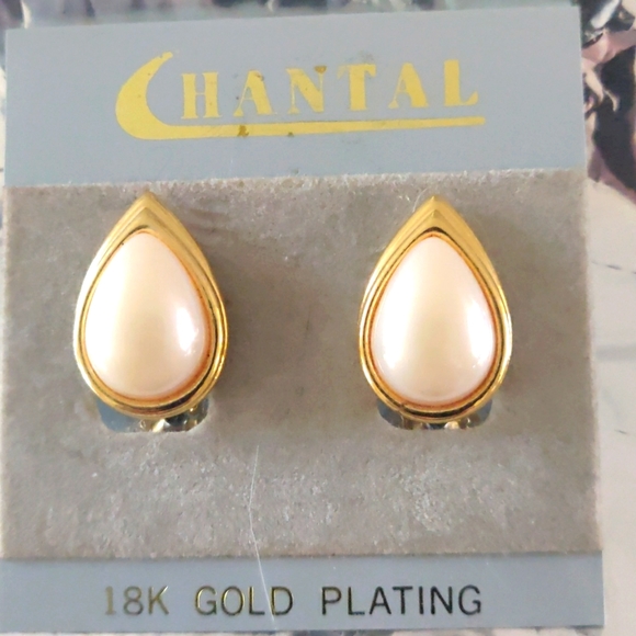 18K Gold Plating Tear Drop Pearl Earrings. - Picture 2 of 6